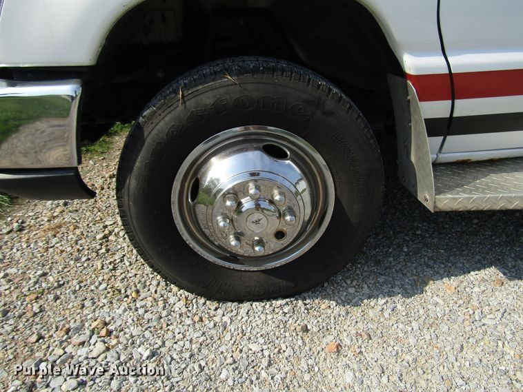 image for item DG8159 2008 Ford E450 ambulance