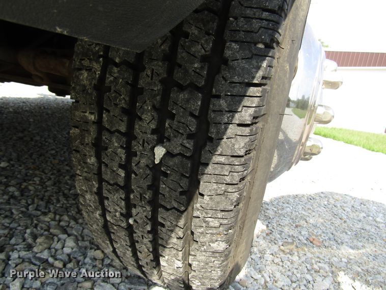 image for item DG8159 2008 Ford E450 ambulance