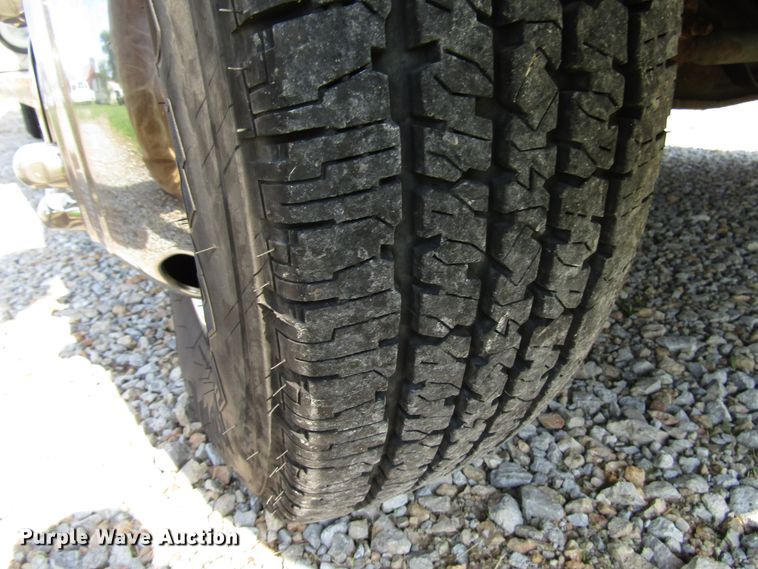 image for item DG8159 2008 Ford E450 ambulance