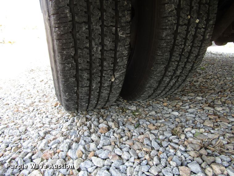 image for item DG8159 2008 Ford E450 ambulance