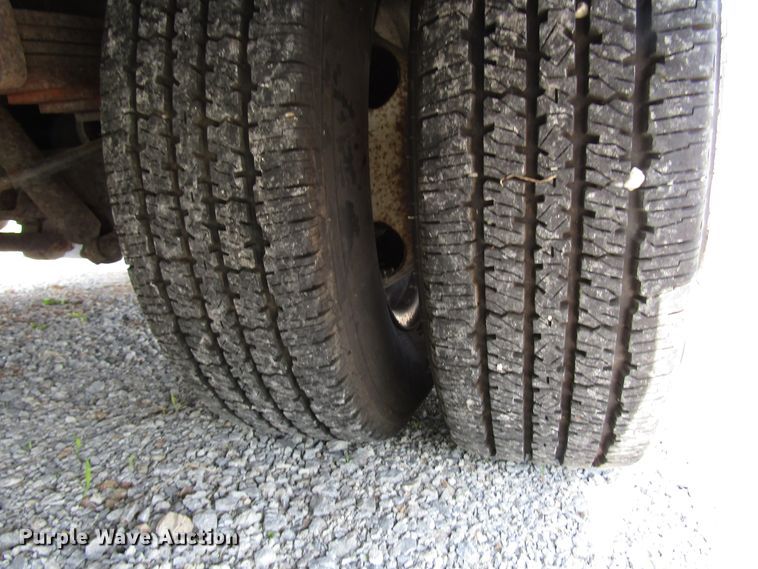 image for item DG8159 2008 Ford E450 ambulance