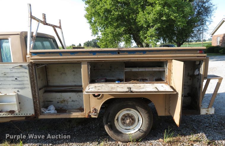 image for item DH1557 1984 Ford F250 Ext. Cab utility bed pickup truck