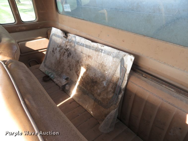 image for item DH1557 1984 Ford F250 Ext. Cab utility bed pickup truck