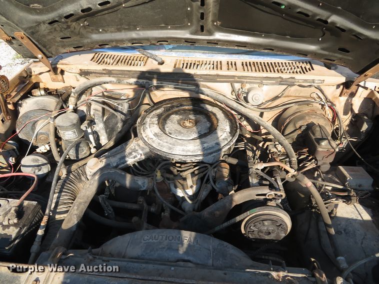 image for item DH1557 1984 Ford F250 Ext. Cab utility bed pickup truck