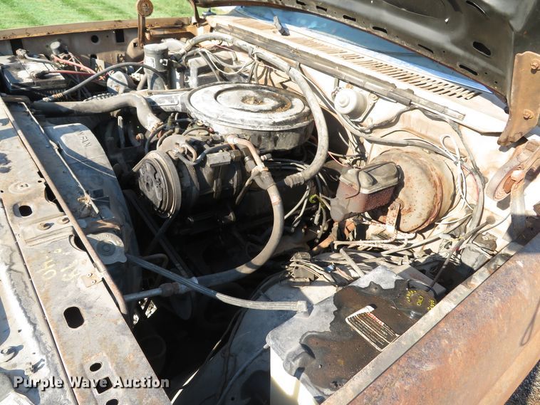 image for item DH1557 1984 Ford F250 Ext. Cab utility bed pickup truck