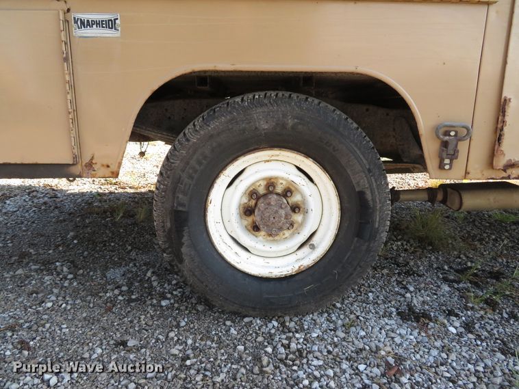 image for item DH1557 1984 Ford F250 Ext. Cab utility bed pickup truck