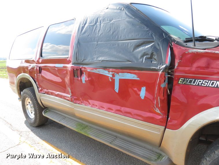 image for item DH1564 2000 Ford Excursion Limited SUV