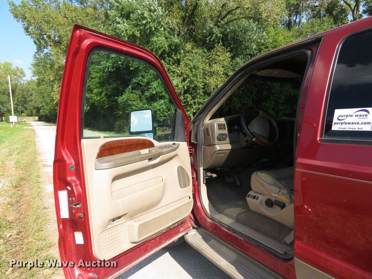 image for item DH1564 2000 Ford Excursion Limited SUV