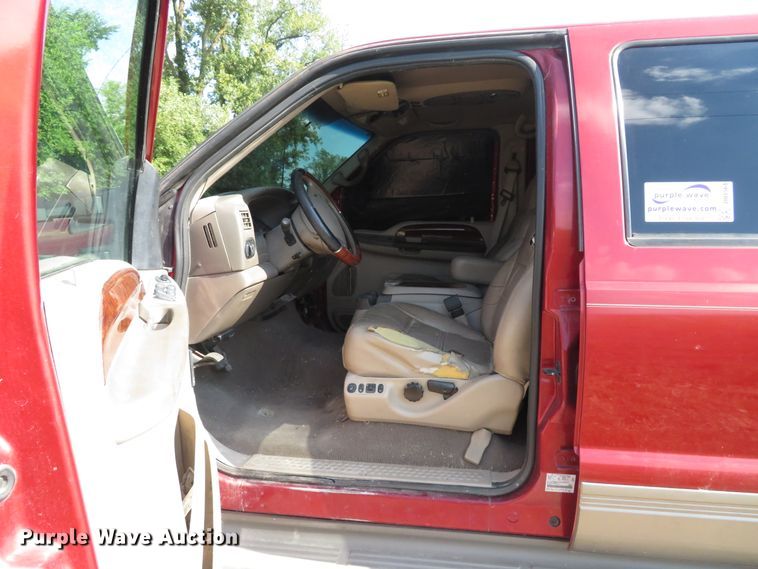 image for item DH1564 2000 Ford Excursion Limited SUV