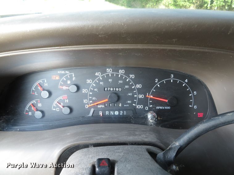 image for item DH1564 2000 Ford Excursion Limited SUV