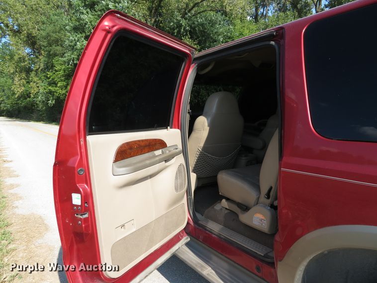 image for item DH1564 2000 Ford Excursion Limited SUV