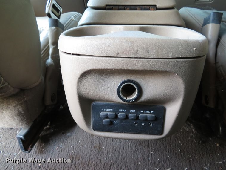 image for item DH1564 2000 Ford Excursion Limited SUV