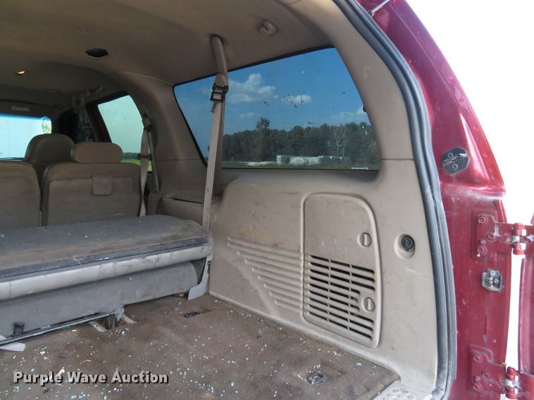 image for item DH1564 2000 Ford Excursion Limited SUV