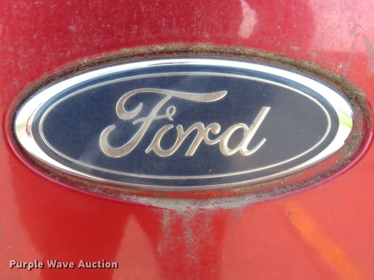 image for item DH1564 2000 Ford Excursion Limited SUV