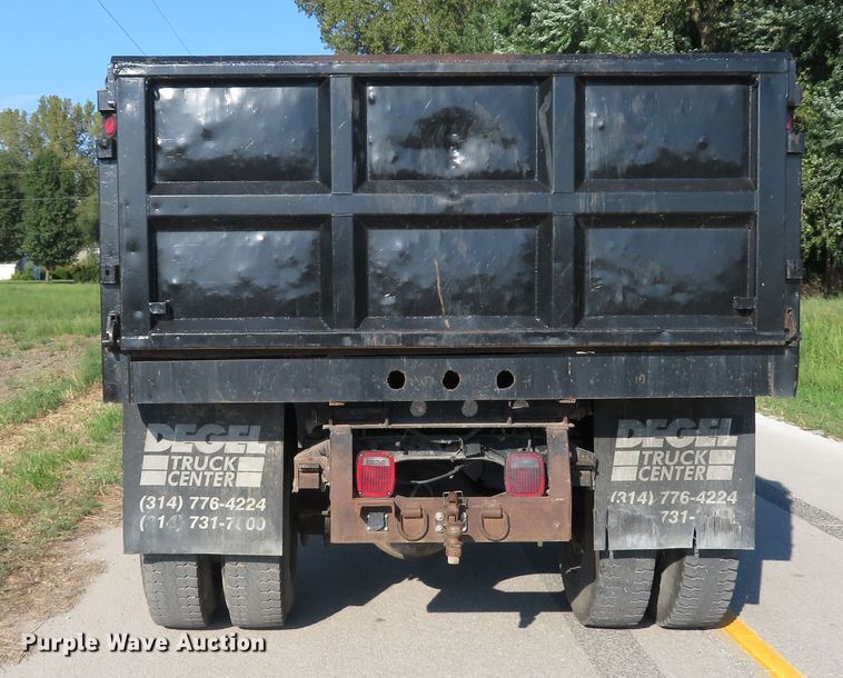 image for item DH1565 1996 Ford F800 dump truck