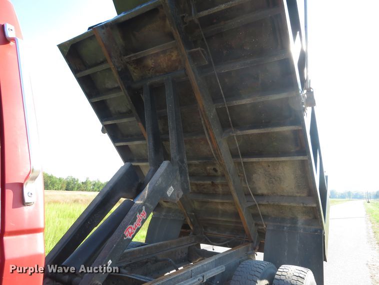 image for item DH1565 1996 Ford F800 dump truck