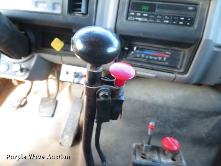 image for item DH1565 1996 Ford F800 dump truck