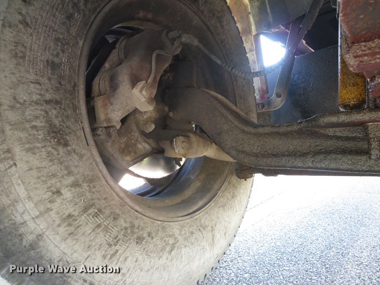 image for item DH1565 1996 Ford F800 dump truck