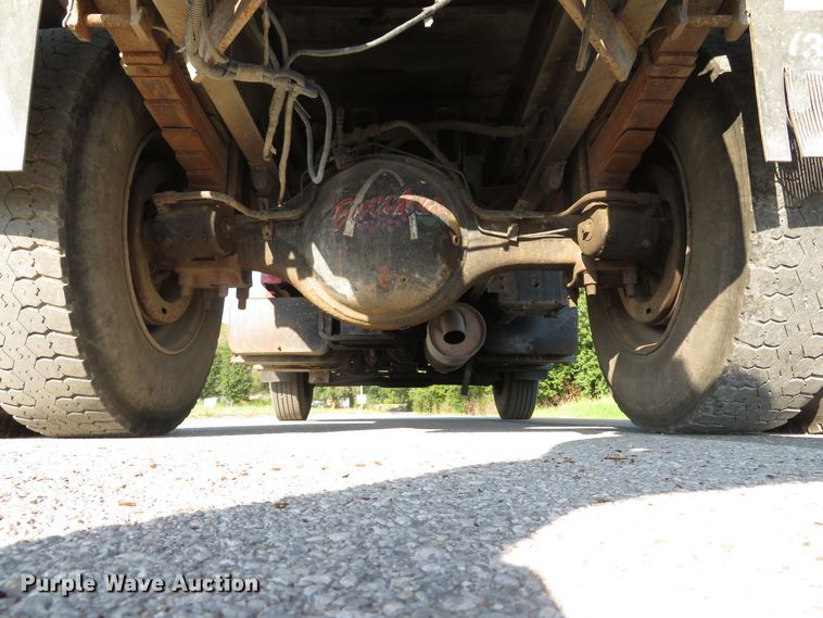 image for item DH1565 1996 Ford F800 dump truck