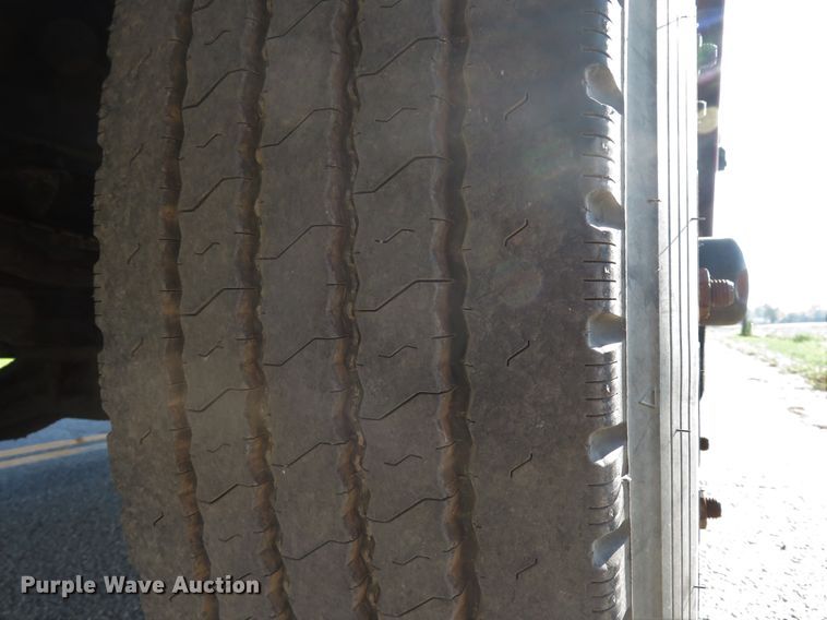 image for item DH1565 1996 Ford F800 dump truck