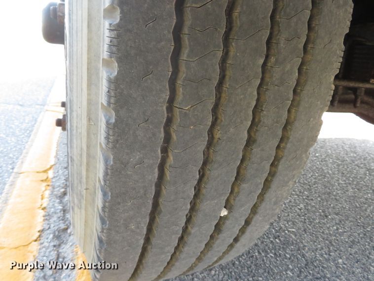 image for item DH1565 1996 Ford F800 dump truck