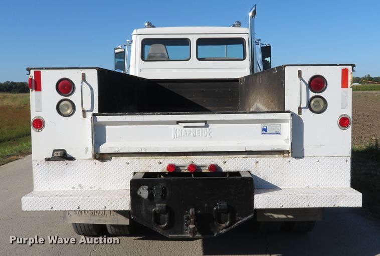 image for item DH1566 2001 Freightliner FL60 utility truck