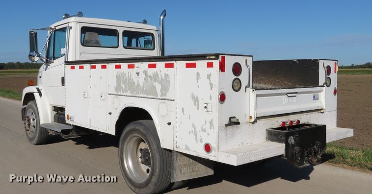 image for item DH1566 2001 Freightliner FL60 utility truck