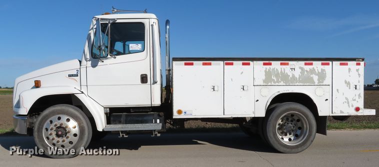 image for item DH1566 2001 Freightliner FL60 utility truck