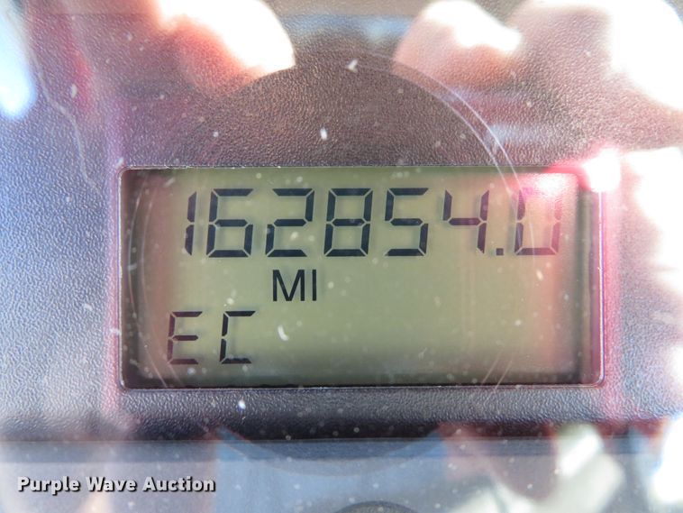 image for item DH1566 2001 Freightliner FL60 utility truck