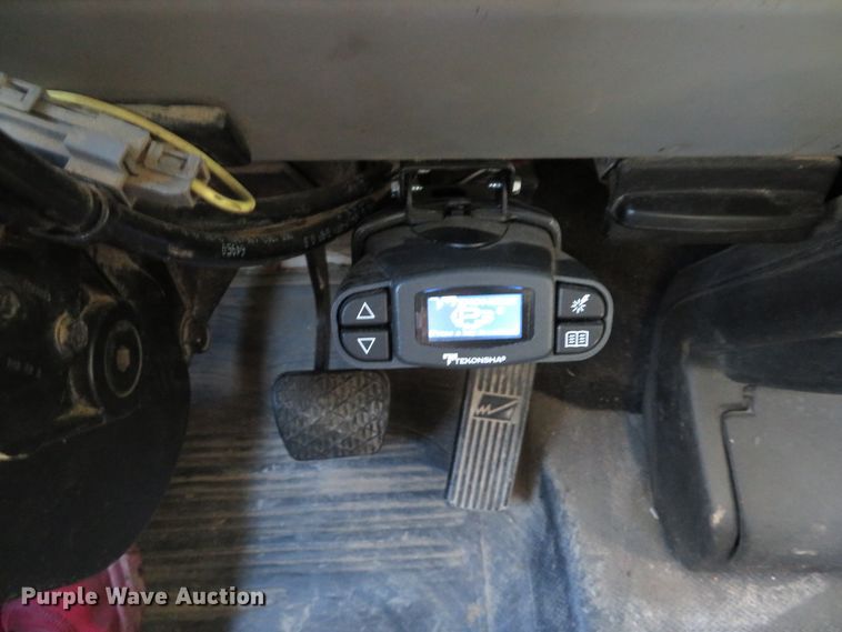 image for item DH1566 2001 Freightliner FL60 utility truck