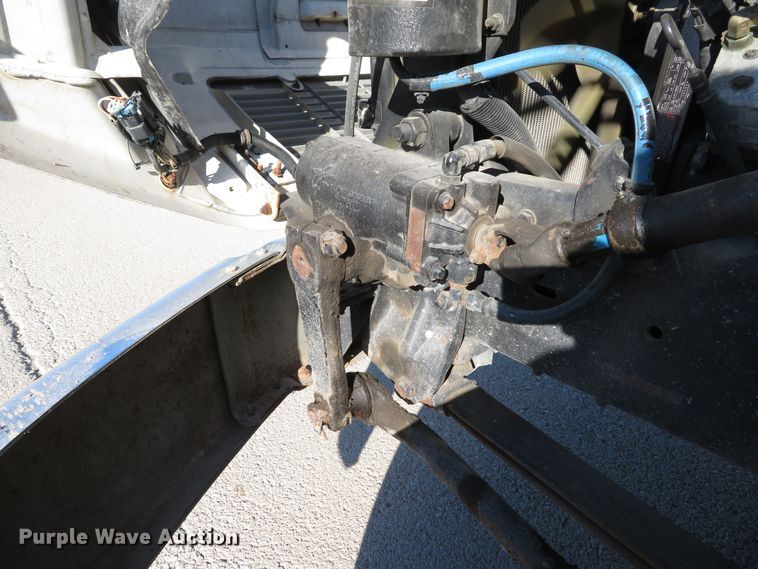 image for item DH1566 2001 Freightliner FL60 utility truck