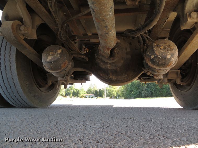 image for item DH1566 2001 Freightliner FL60 utility truck