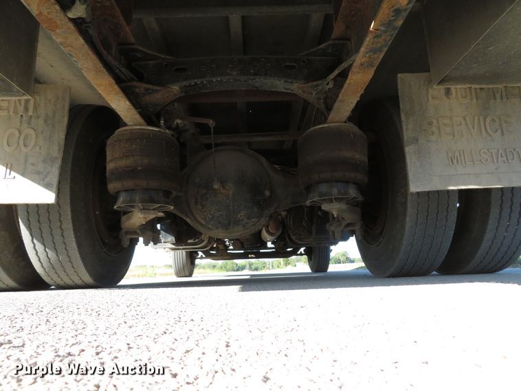 image for item DH1566 2001 Freightliner FL60 utility truck