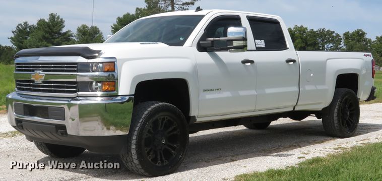 image for item DH1567 2015 Chevrolet Silverado 3500HD LT Crew Cab pickup truck