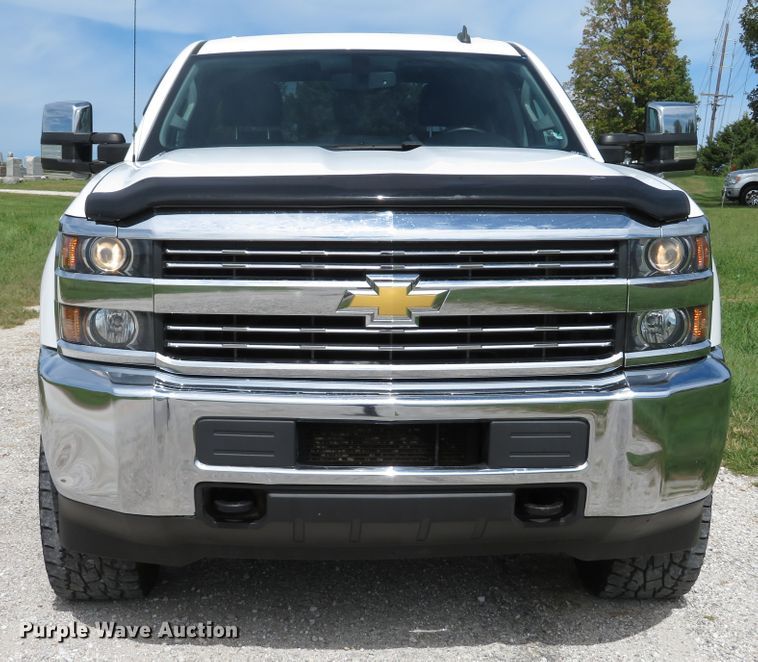 image for item DH1567 2015 Chevrolet Silverado 3500HD LT Crew Cab pickup truck