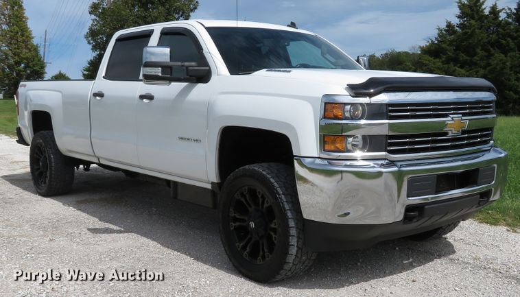 image for item DH1567 2015 Chevrolet Silverado 3500HD LT Crew Cab pickup truck