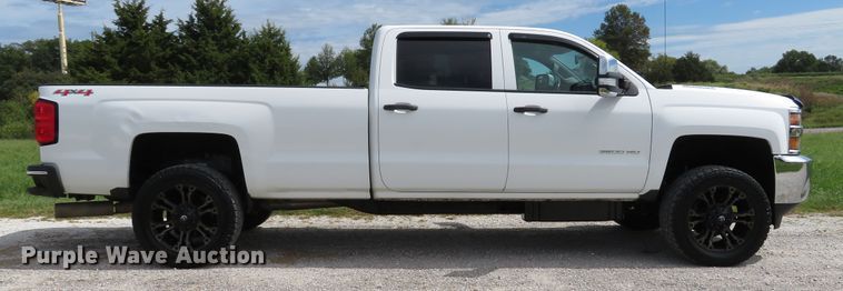 image for item DH1567 2015 Chevrolet Silverado 3500HD LT Crew Cab pickup truck