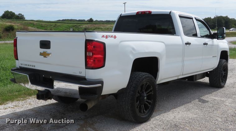 image for item DH1567 2015 Chevrolet Silverado 3500HD LT Crew Cab pickup truck