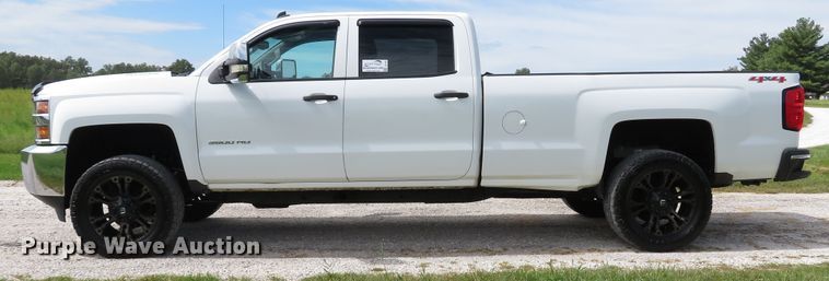 image for item DH1567 2015 Chevrolet Silverado 3500HD LT Crew Cab pickup truck