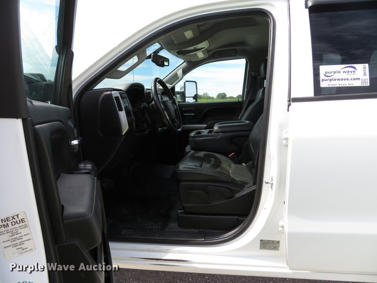 image for item DH1567 2015 Chevrolet Silverado 3500HD LT Crew Cab pickup truck