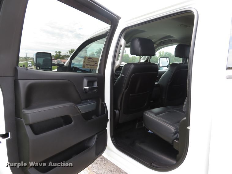 image for item DH1567 2015 Chevrolet Silverado 3500HD LT Crew Cab pickup truck