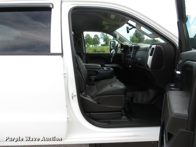 image for item DH1567 2015 Chevrolet Silverado 3500HD LT Crew Cab pickup truck