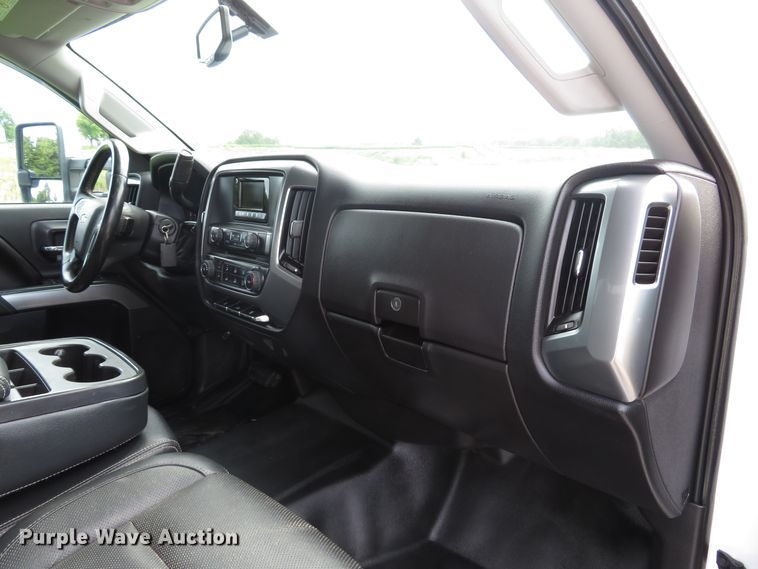 image for item DH1567 2015 Chevrolet Silverado 3500HD LT Crew Cab pickup truck