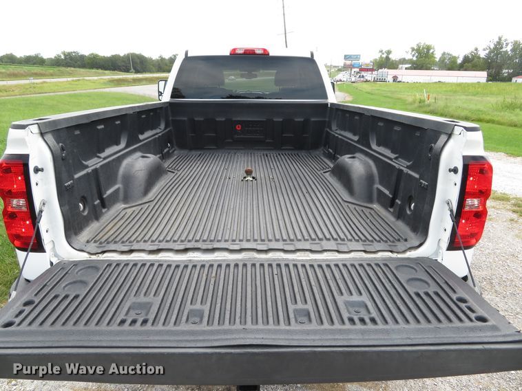 image for item DH1567 2015 Chevrolet Silverado 3500HD LT Crew Cab pickup truck