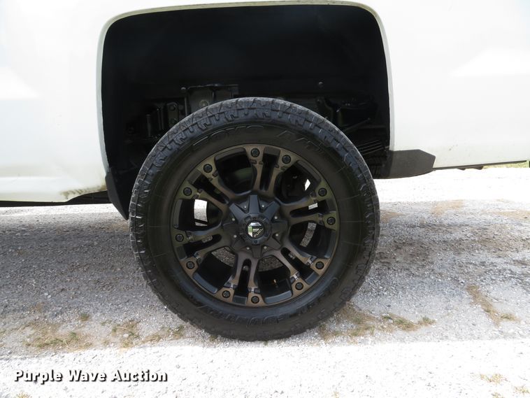 image for item DH1567 2015 Chevrolet Silverado 3500HD LT Crew Cab pickup truck