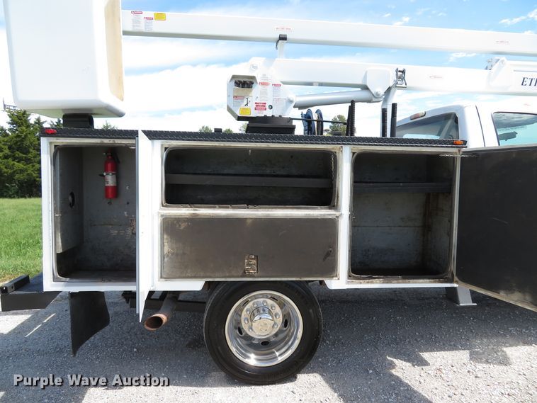 image for item DH1568 2011 Ford F550 Super Duty XL bucket truck