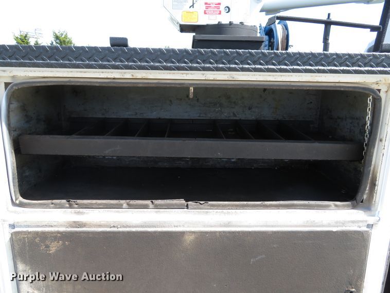 image for item DH1568 2011 Ford F550 Super Duty XL bucket truck