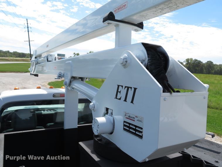 image for item DH1568 2011 Ford F550 Super Duty XL bucket truck