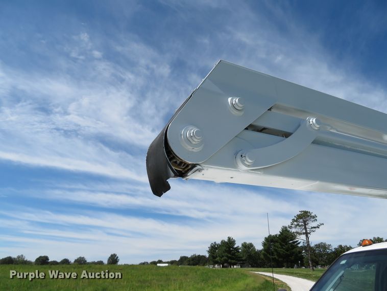 image for item DH1568 2011 Ford F550 Super Duty XL bucket truck