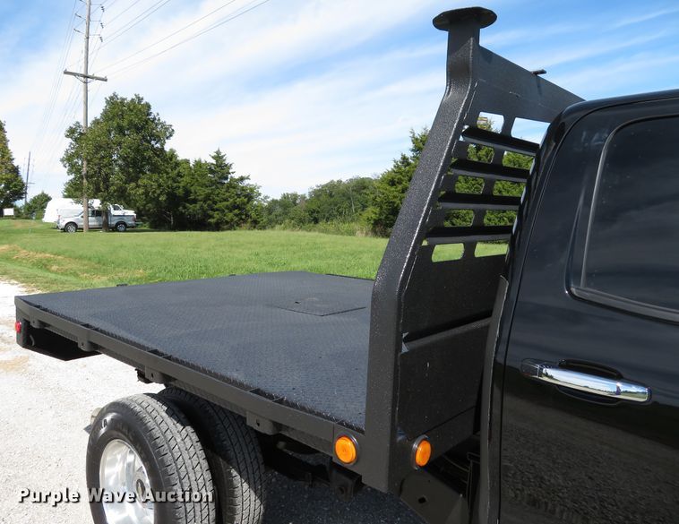 image for item DH1570 2015 Chevrolet Silverado 3500HD LTZ Crew Cab flatbed pickup truck
